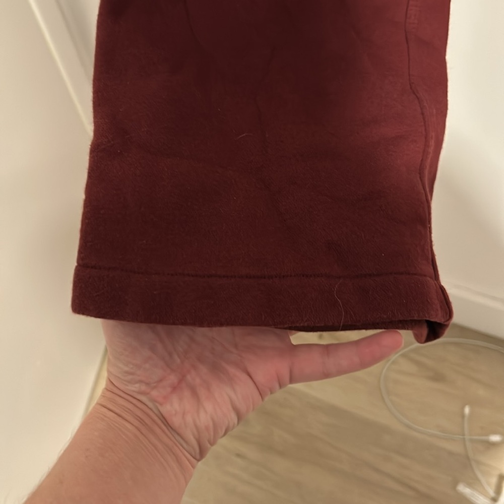 NIKE sweatpants size large maroon type color so soft and comfy - Picture 8 of 11